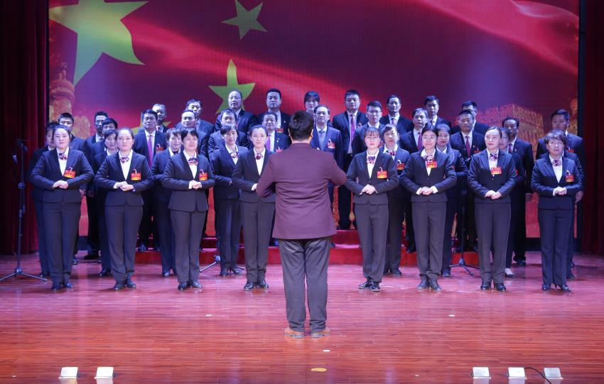 亚新官方网站2019年度工作动员大会---大合唱《团结就是力量》、《我爱你中国》